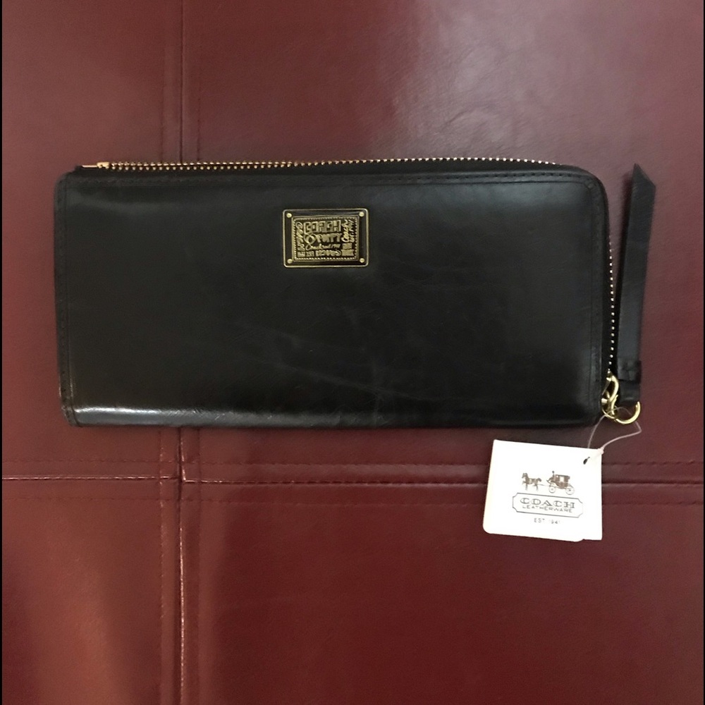 NWT Poppy Coach Leather Slim ZIP Wallet